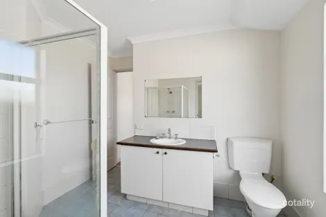Property photo of 33 Blenny Close Cannington WA 6107