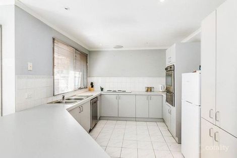 Property photo of 4 Seine Close Werribee VIC 3030