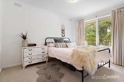 Property photo of 1/136 Windsor Crescent Surrey Hills VIC 3127