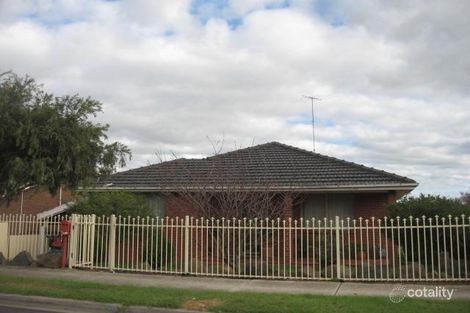 Property photo of 19 Freeland Grove Jacana VIC 3047