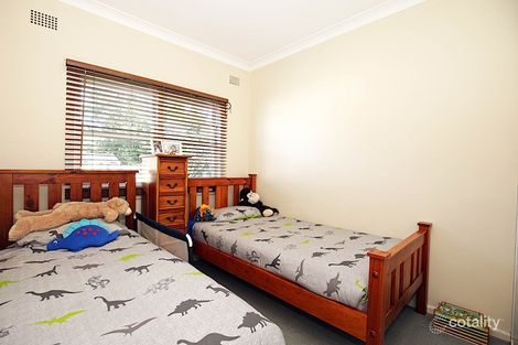Property photo of 10 Lynburn Avenue Bomaderry NSW 2541