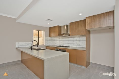 Property photo of 3/27 Mandora Way Riverton WA 6148