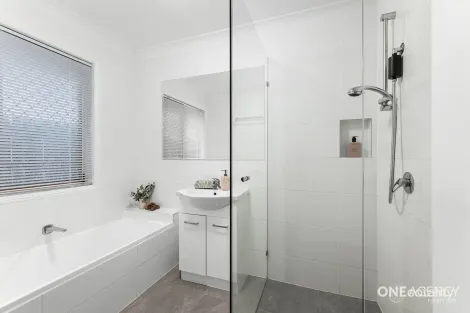 Property photo of 9 Oleander Crescent Durack QLD 4077