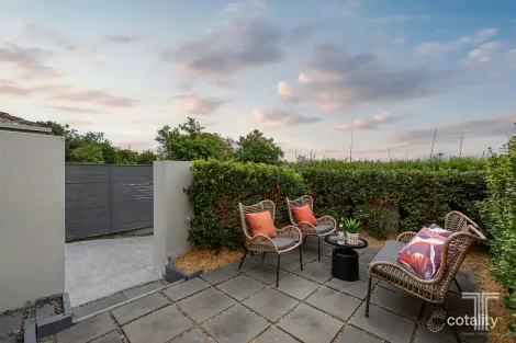 Property photo of 35 Manor Crescent Wakerley QLD 4154