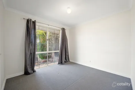Property photo of 10 Sennet Lane Warnbro WA 6169