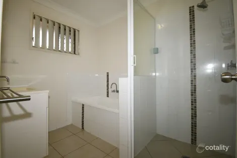 Property photo of 76 Abby Drive Gracemere QLD 4702