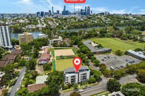 1/320 Sir Fred Schonell Dr, St Lucia, QLD 4067