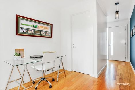 Property photo of 33 Dalgety Drive Ascot Vale VIC 3032