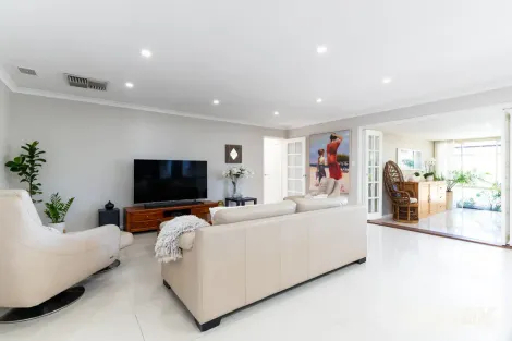 Property photo of 5 Quesnel Place Joondalup WA 6027