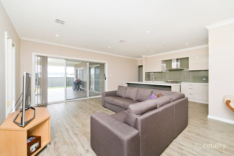 Property photo of 10 Bailey Crescent Googong NSW 2620