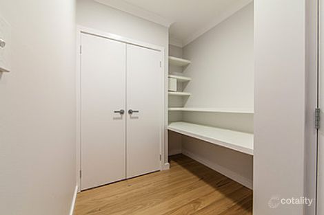 Property photo of 2/66 Overend Street Norman Park QLD 4170