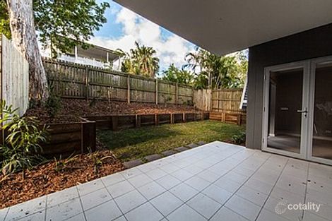 Property photo of 2/66 Overend Street Norman Park QLD 4170