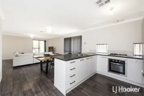 Property photo of 3 Rowan Way Lakelands WA 6180