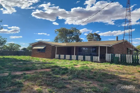 13 Short St, Ungarie, NSW 2669