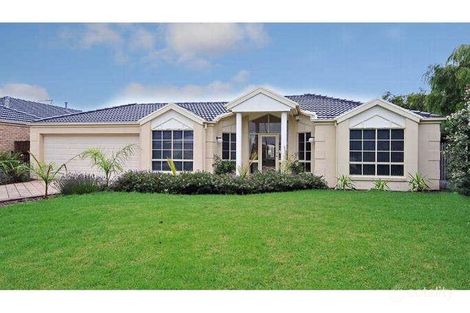Property photo of 2 Fairfield Walk Cairnlea VIC 3023