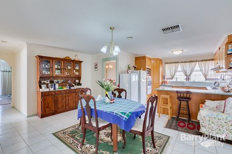 9 Mallard Cl, Hillside, VIC 3037