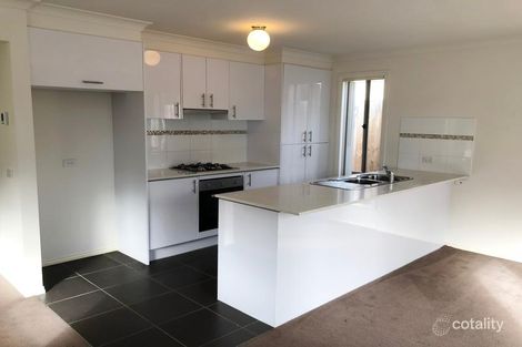 Property photo of 14/34 Sir Thomas Drive Pakenham VIC 3810