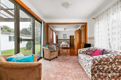 Property photo of 32 Warwick Road Pascoe Vale VIC 3044