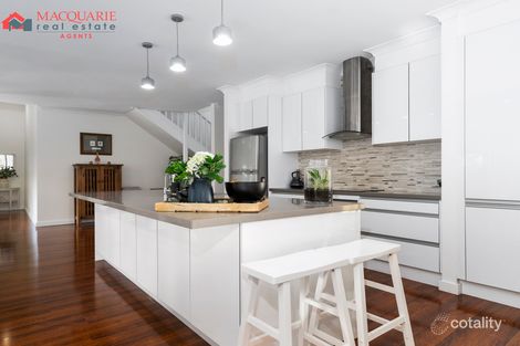 Property photo of 14 Lloyd Place Casula NSW 2170