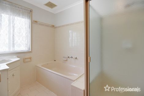 Property photo of 30 Elizabeth Avenue Forest Hill NSW 2651