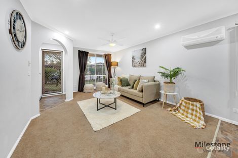 Property photo of 5 Kismet Close Cranbourne West VIC 3977