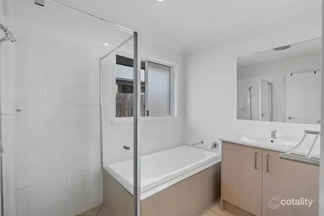 Property photo of 7 Wallace Street Walloon QLD 4306