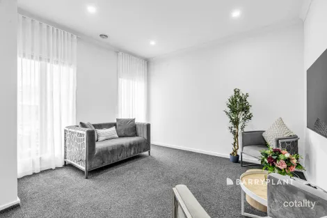 Property photo of 51 Copper Beech Road Beaconsfield VIC 3807