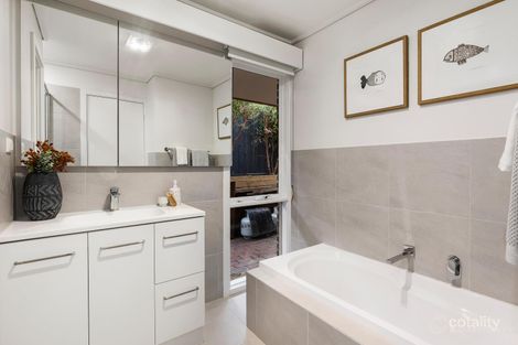 Property photo of 2 Chaplin Court Templestowe VIC 3106