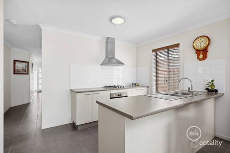 Property photo of 38 Granada Grove Doreen VIC 3754