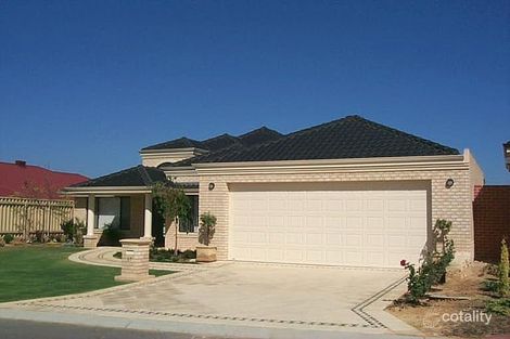 17 Boynton Gdns, Iluka, WA 6028