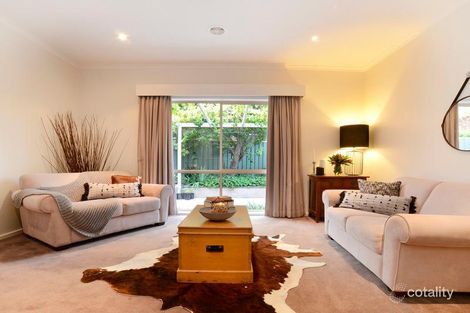 Property photo of 10 Topaz Drive Hillside VIC 3037