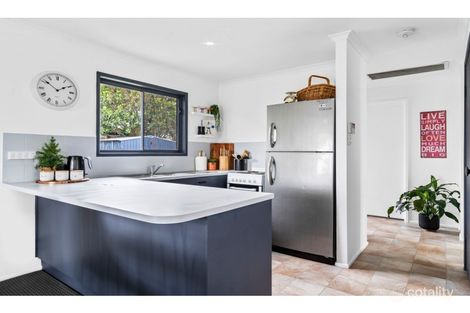 Property photo of 2 Poplar Crescent Stapylton QLD 4207
