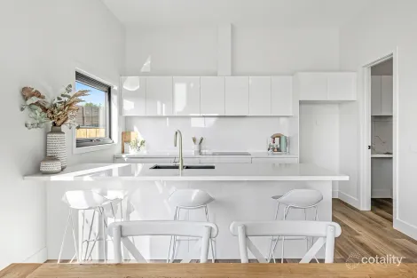 Property photo of 2/7 Seaview Parade Dromana VIC 3936