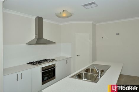 Property photo of 8 Aquamarine Parade Karnup WA 6176