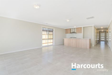Property photo of 21 Spirit Boulevard Cranbourne East VIC 3977