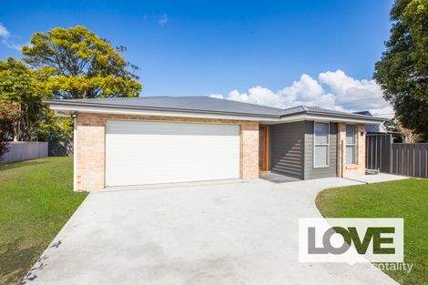 1b Reservoir Rd, Glendale, NSW 2285