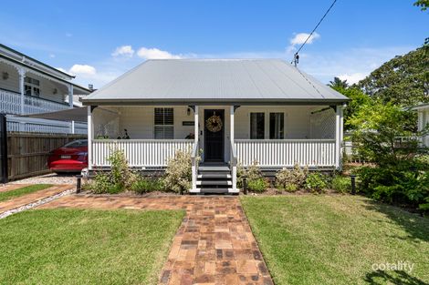 147 Yundah St, Shorncliffe, QLD 4017