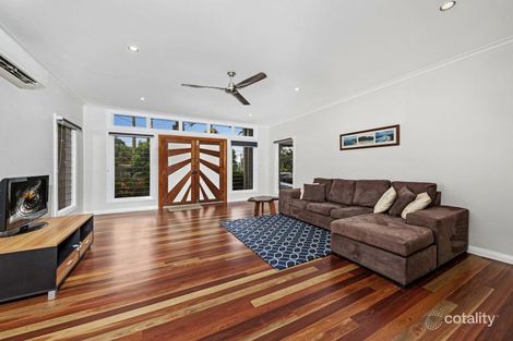 Property photo of 14 Draper Place Whitfield QLD 4870