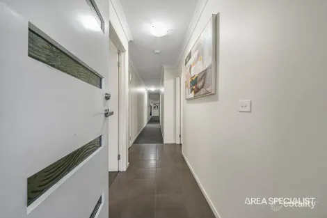 Property photo of 13 Blue Gum Drive Brookfield VIC 3338