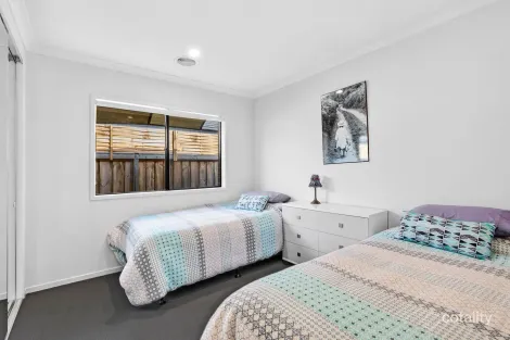 Property photo of 30 Connect Way Mount Duneed VIC 3217