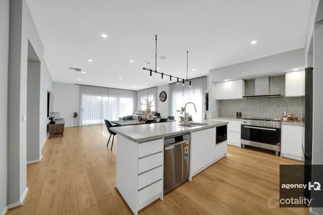 Property photo of 82 Smile Crescent Wyndham Vale VIC 3024