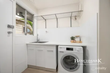 Property photo of 51 St George Crescent Sandy Point NSW 2172