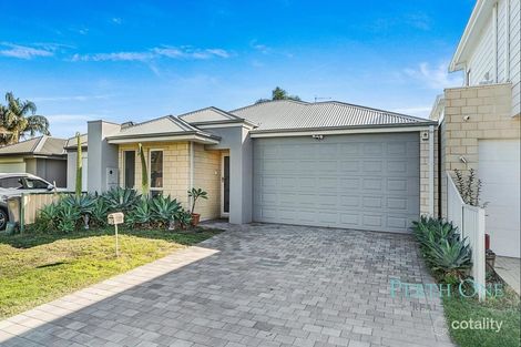 13b Lyrebird Way, Thornlie, WA 6108