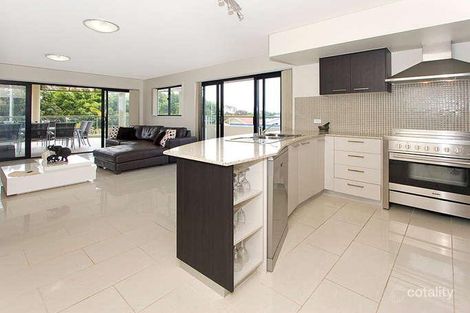Property photo of 17/86 Brighton Road Sandgate QLD 4017