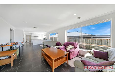Property photo of 34 Timbertop Drive Doreen VIC 3754