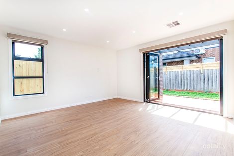 Property photo of 2/302 Warrigal Road Oakleigh South VIC 3167