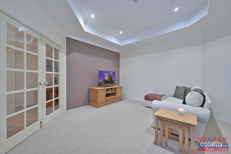 Property photo of 16 Loretta Fairway Carramar WA 6031