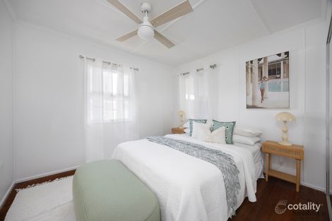 Property photo of 52 Whiting Street Labrador QLD 4215