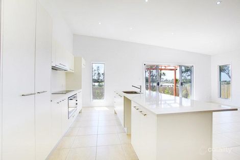 Property photo of 6 Honeyeater Crescent Peregian Springs QLD 4573