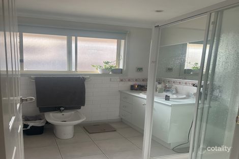 Property photo of 27 Roser Drive Altona Meadows VIC 3028